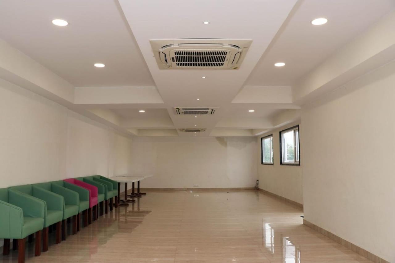 Hotel Savitri Signature Narsinghpur Extérieur photo